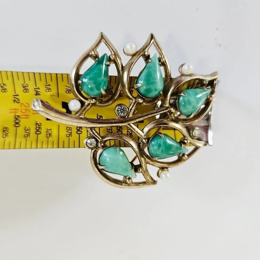 Vintage Gold Tone Prong Set Jade Cabochon Rhinestone Faux Pearl Leaf Brooch Pin